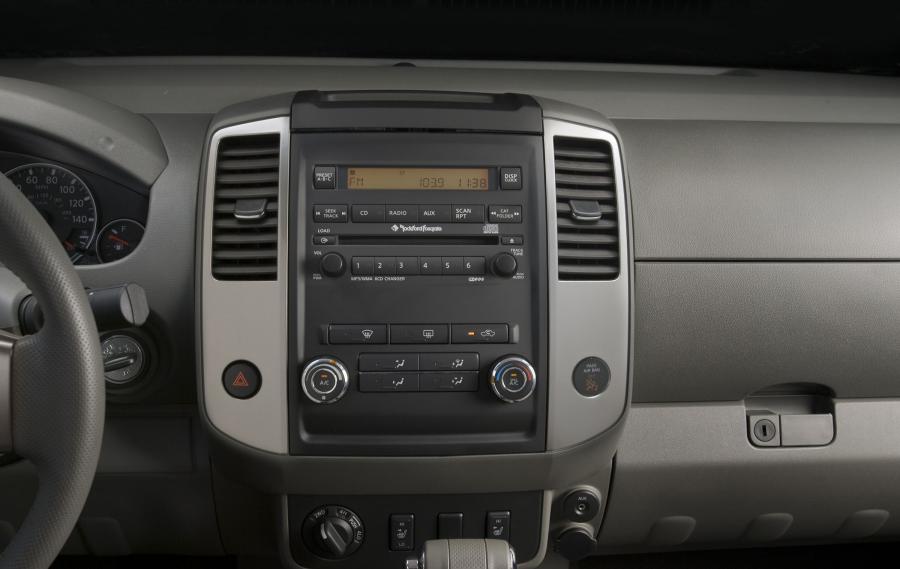  Nissan Frontier 2009 года  (фото 8 из 65)